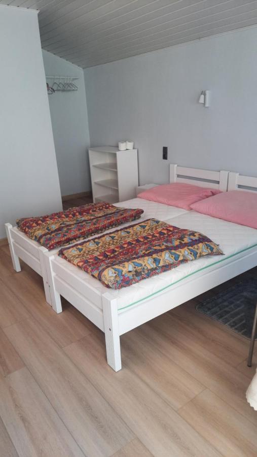 Zweibettzimmer mit eigenem Bad
