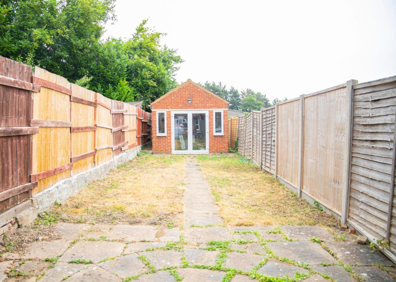 Modern, Spacious Home Ideal for Work Teams and Groups - B&B