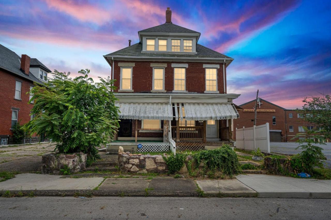 Cozy Renovated 19th Century Home, 5 Min to OSU! - B&B