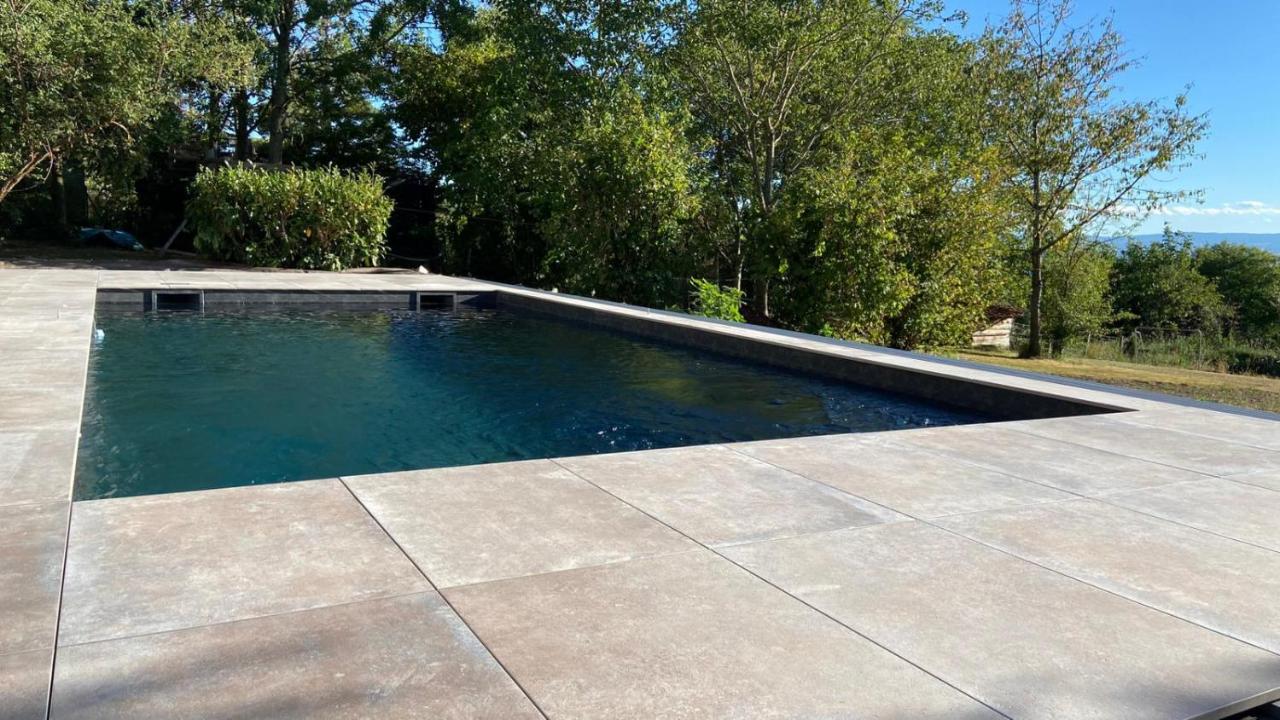 Countryside house with pool - B&B