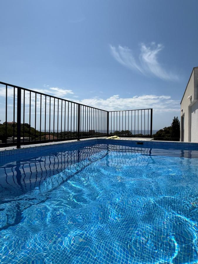 VILLA PRIVATE LUX pool - Ferienwohnung Utjeha