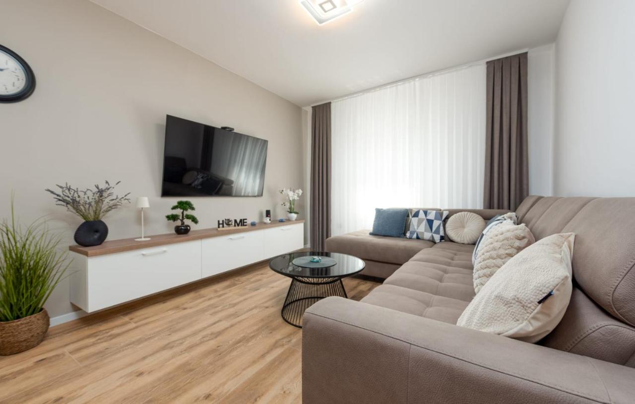 Luxe Holiday Home - Ferienwohnung Posedarje