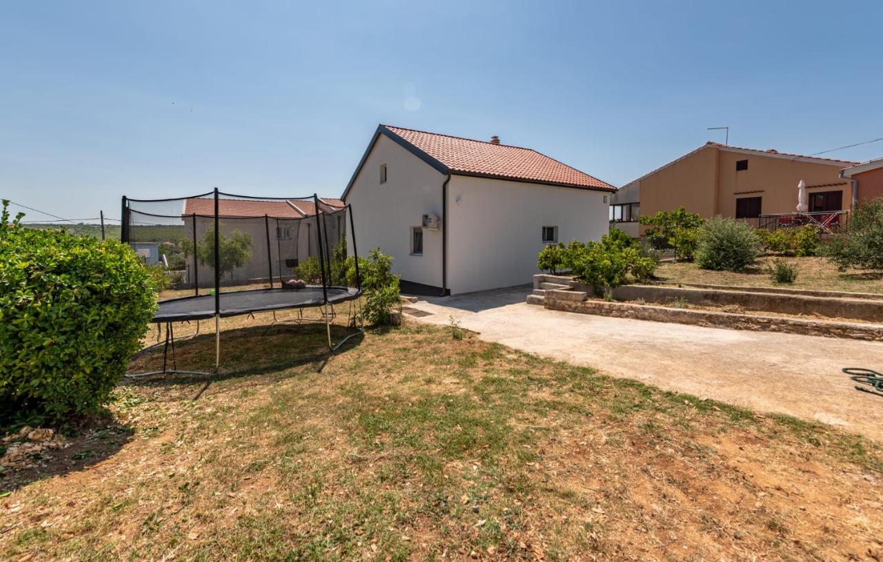 Luxe Holiday Home - B&B Posedarje