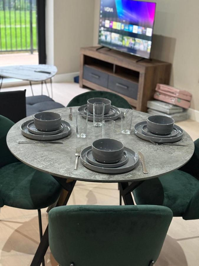 Quality City Green Luxury Apts Close to NEC & Airport - B&B Birmingham