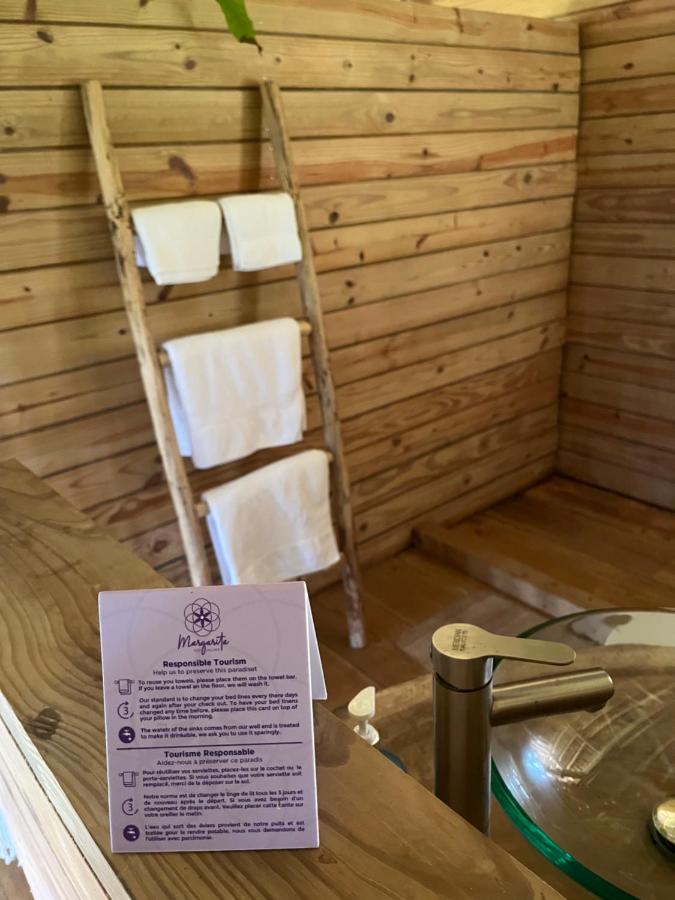 Tweepersoonskamer met Balkon en Uitzicht op Zee