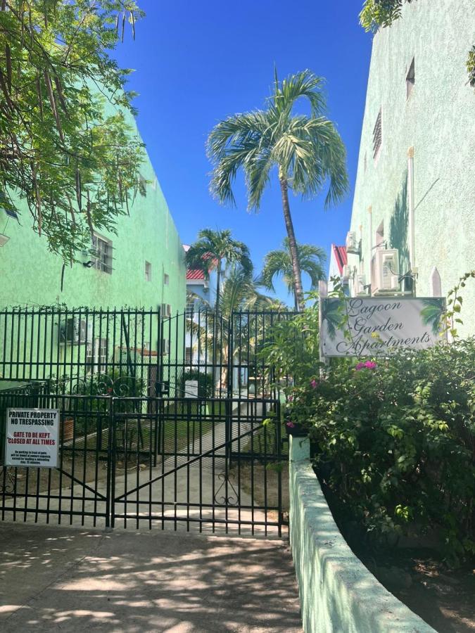 Studio apartment in the heart of Cole Bay - B&B