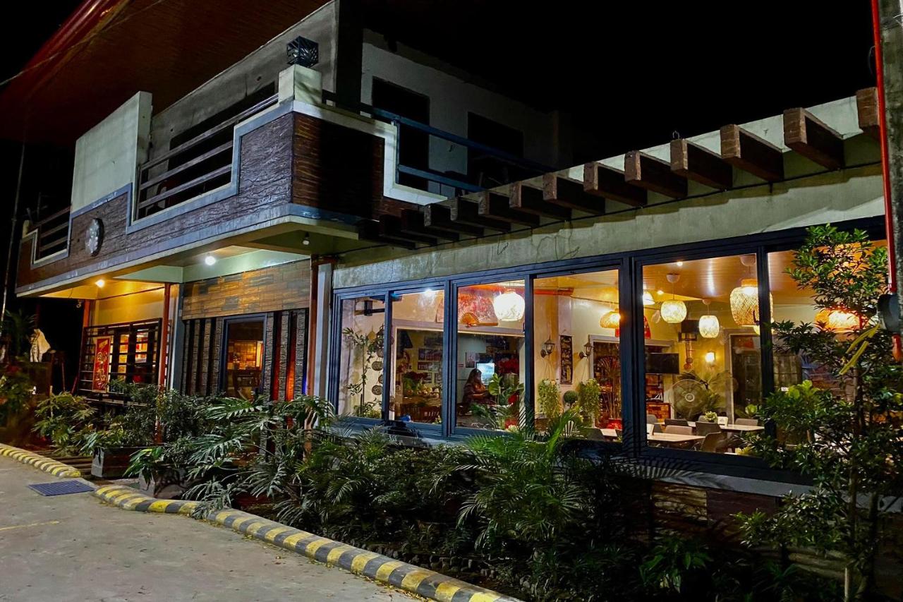 Mom Shie's Apartelle - Bed and Breakfast Caba