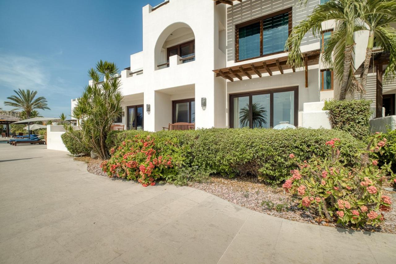 One-Bedroom Apartment with Ocean View