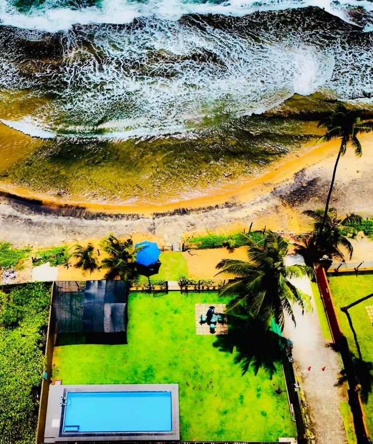 The Family Beach Villa - B&B