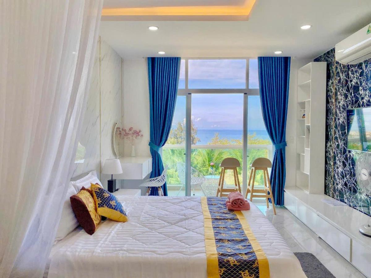 Estudio con vistas al mar
