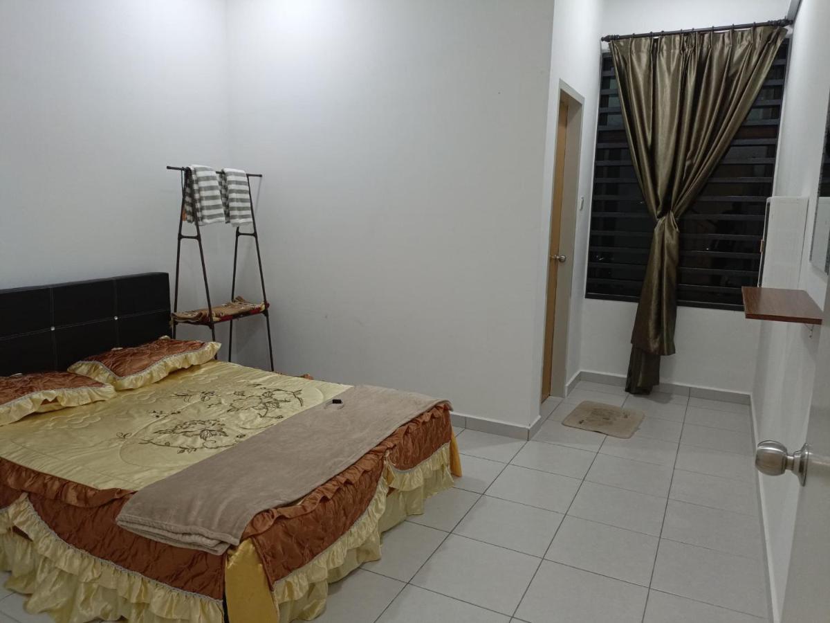 Ziroz Homestay Murah Melaka - B&B Kampung Alor