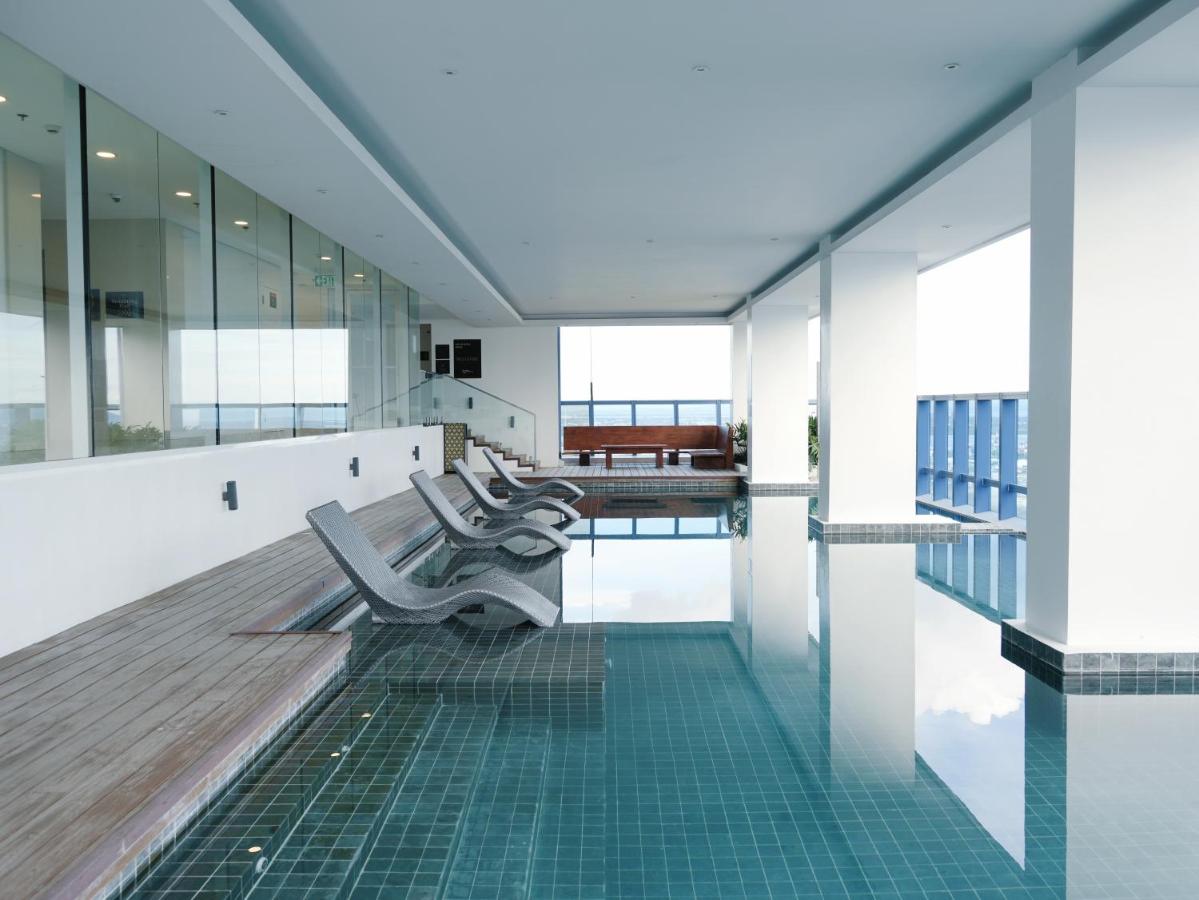 Sky High Living at 38 Park Avenue - B&B Cebu City