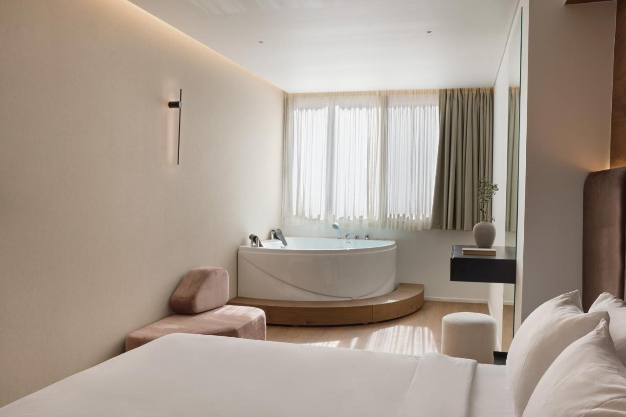 Deluxe Suite mit Whirlpool-Badewanne