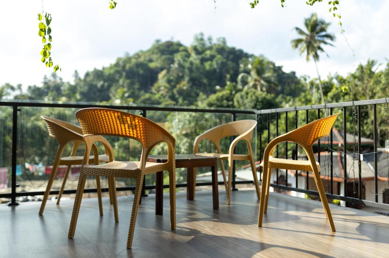 Kandy Luxe Villa - B&B