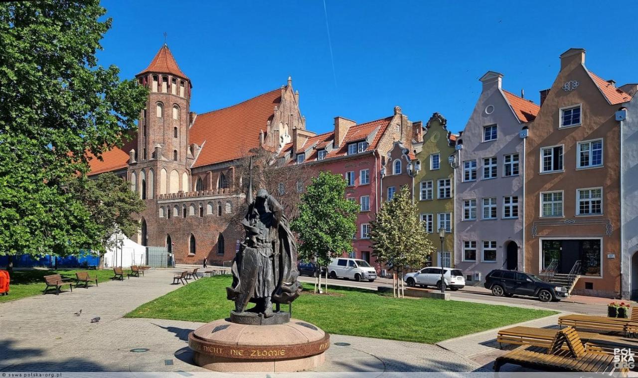 The Bell Tower Park Suite - Bed and Breakfast Gdansk