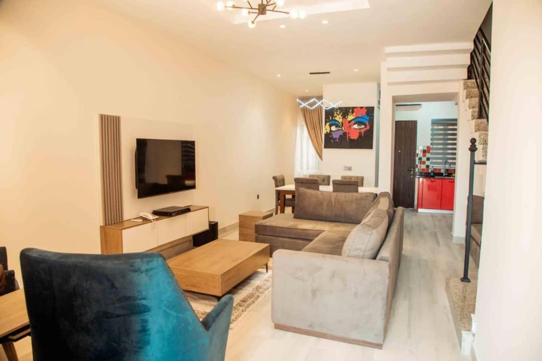 Chalis Apartment - Ferienwohnung Uyo