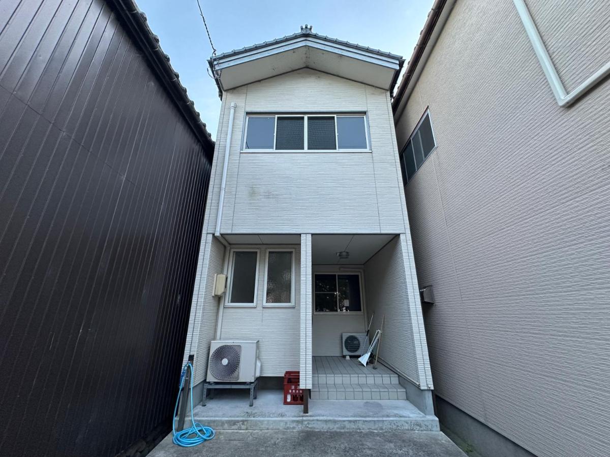 ゲストハウス輝庵 - B&B Sado