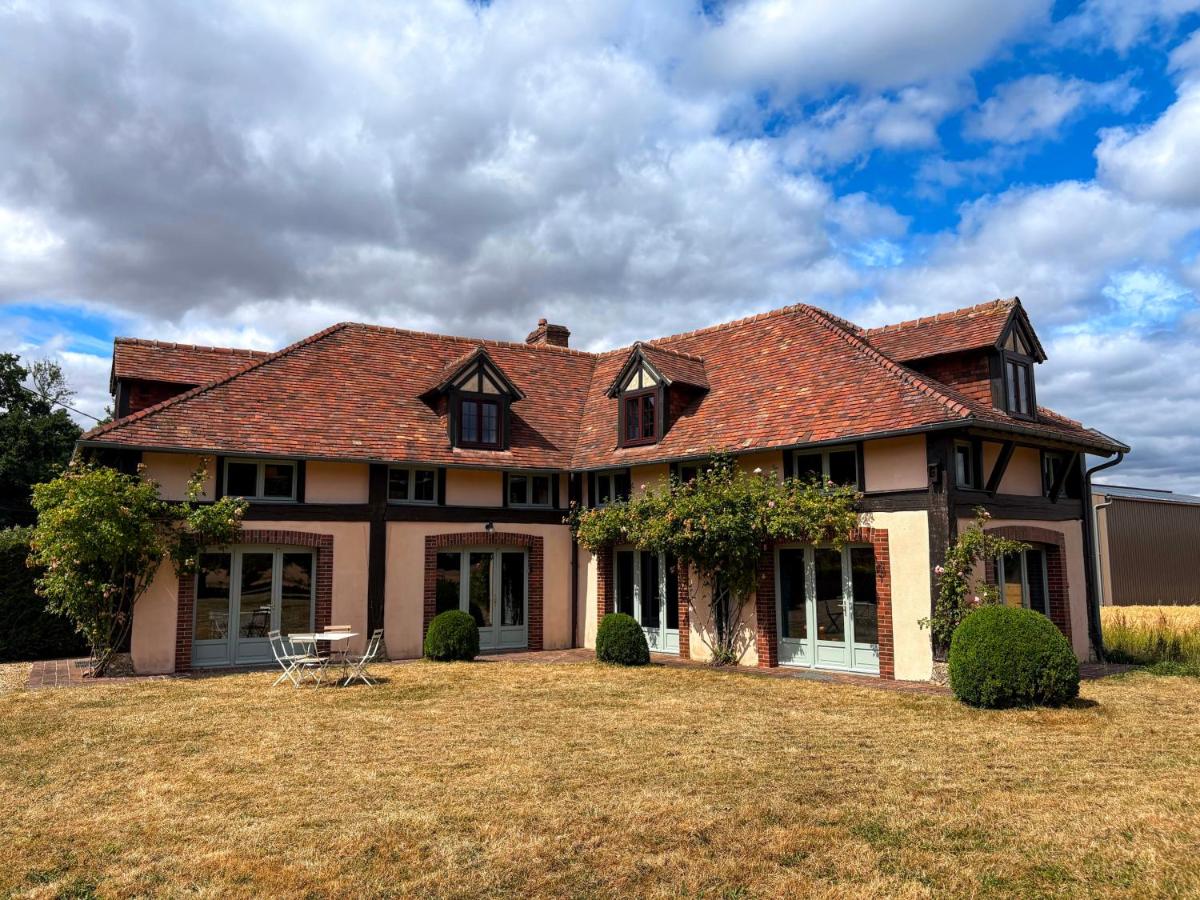 12 couchages près du Domaine de Montireau - B&B
