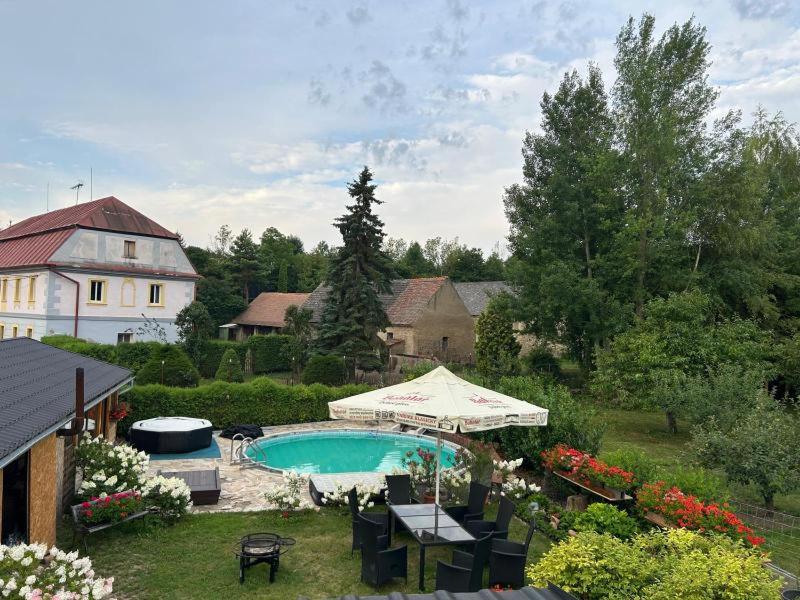 Vlastislav - Prázdninový dům - B&B Vlastislav