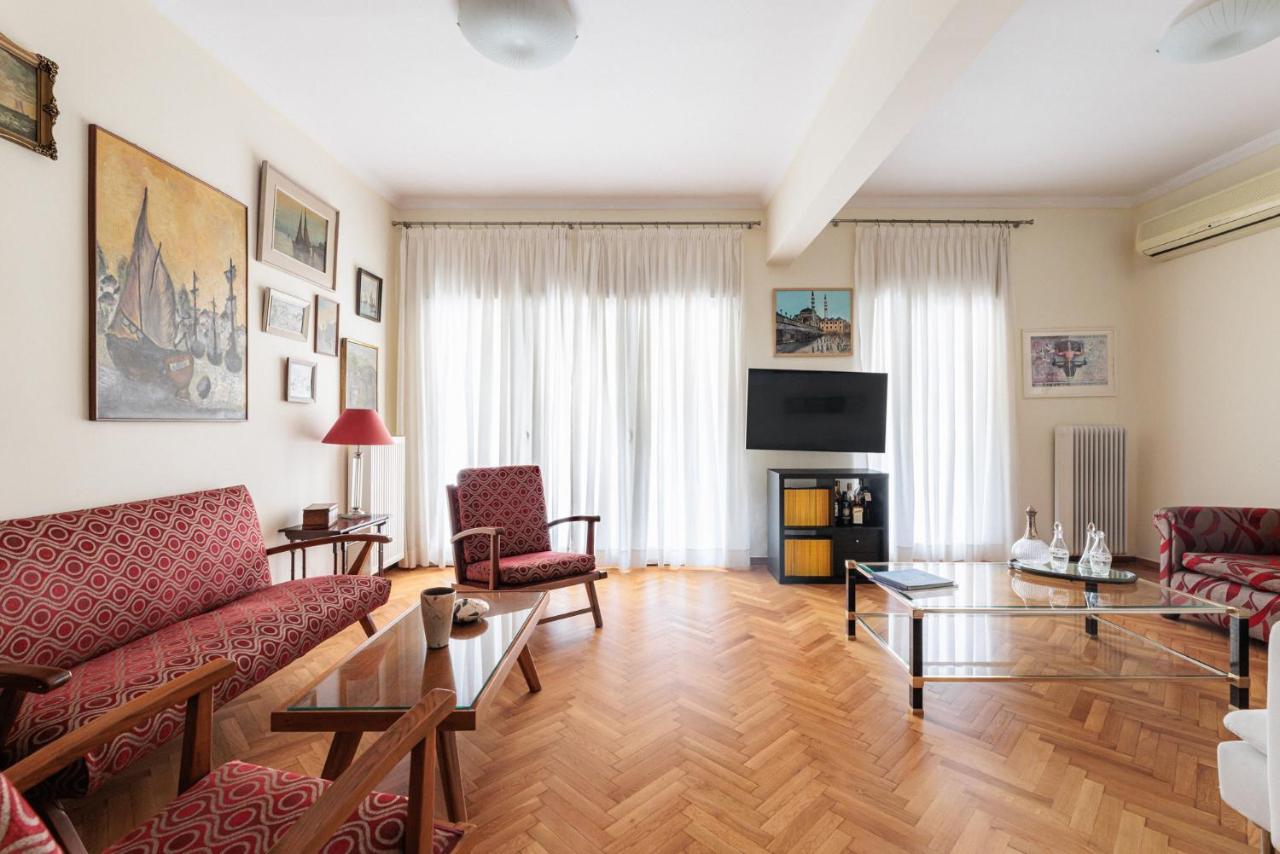 F & B Collection - Flat for 5 - B&B Thessaloniki