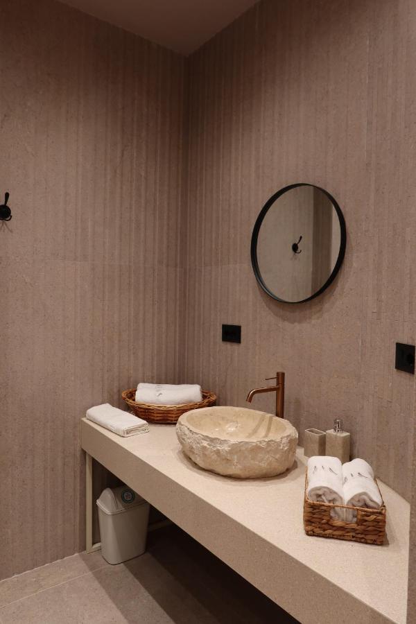 One-Bedroom Apartment - Non-Smoking