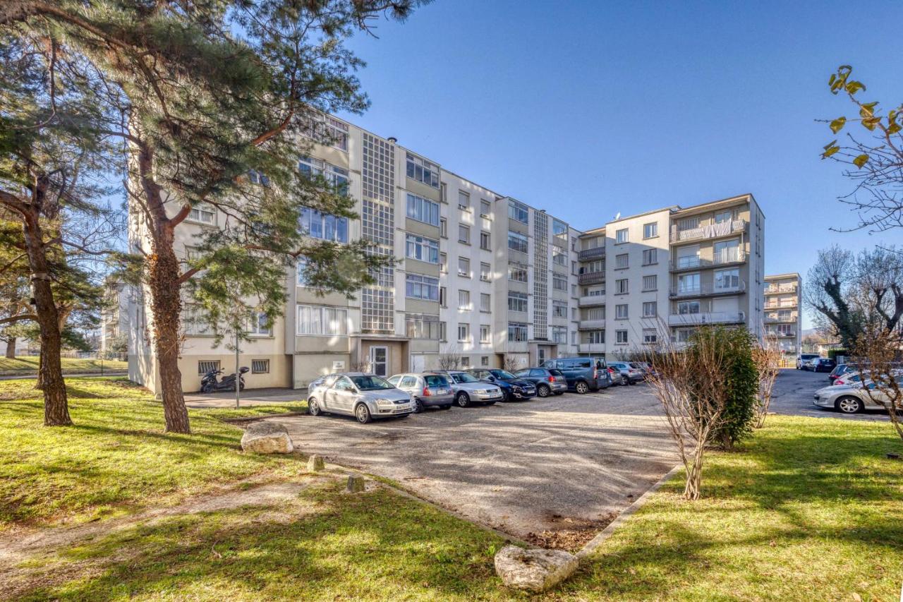 Le Perroquet - Parking - Campus - B&B Saint-Martin-d'Hères