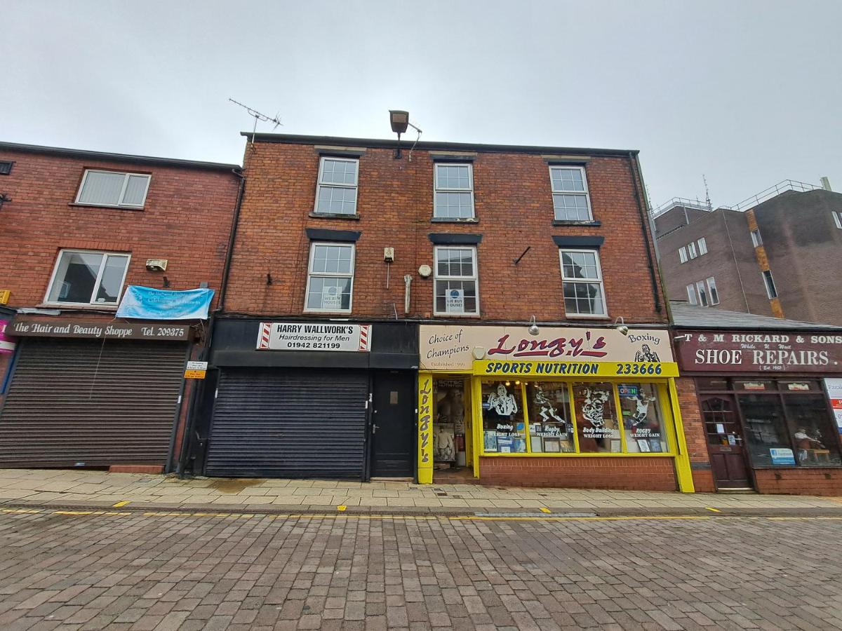 Stunning New Town Centre flat in Wigan - B&B