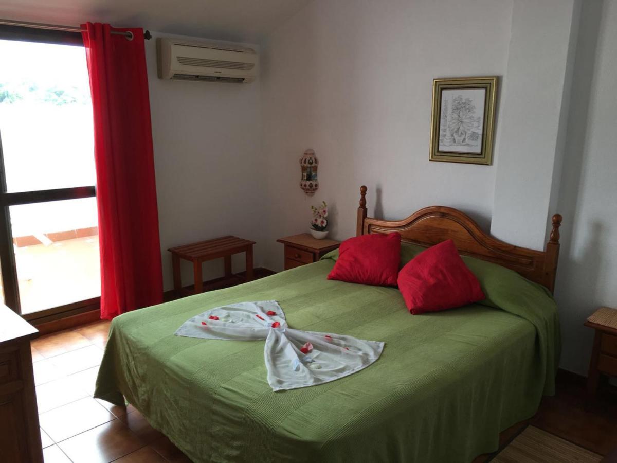 Double or Twin Room with Sea View