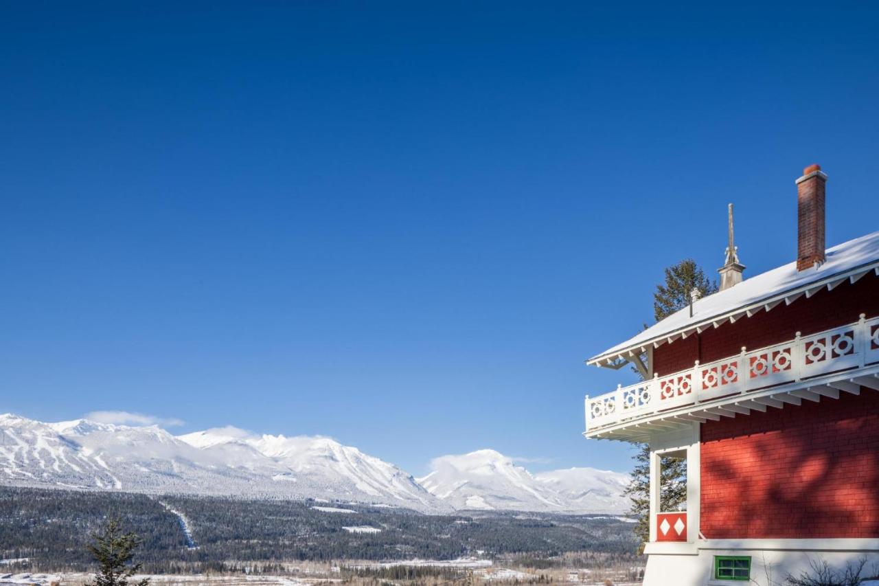 Edelweiss Village & Resort – Chalet Edward & Walter Feuz - B&B Golden