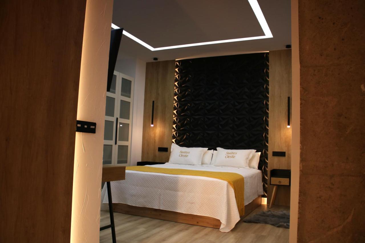Deluxe King Suite