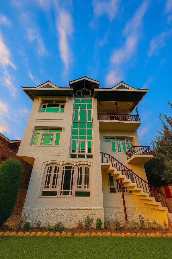 The Shesh Bagh Boutique - Garden Stay Near Dal Lake & Mughal Garden - Ferienwohnung Srinagar