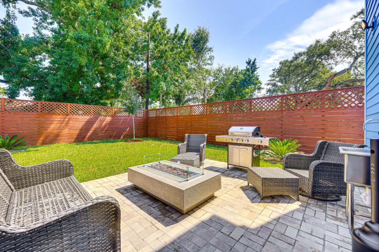 Walk to Jax Beach The Blue Oasis with Game Room - B&B Jacksonville Beach