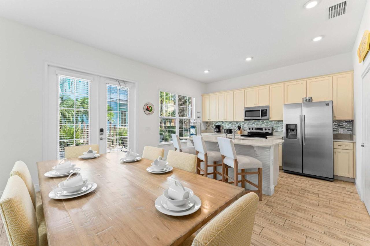 Parrot Paradise Escape for 8 - Ferienwohnung Orlando
