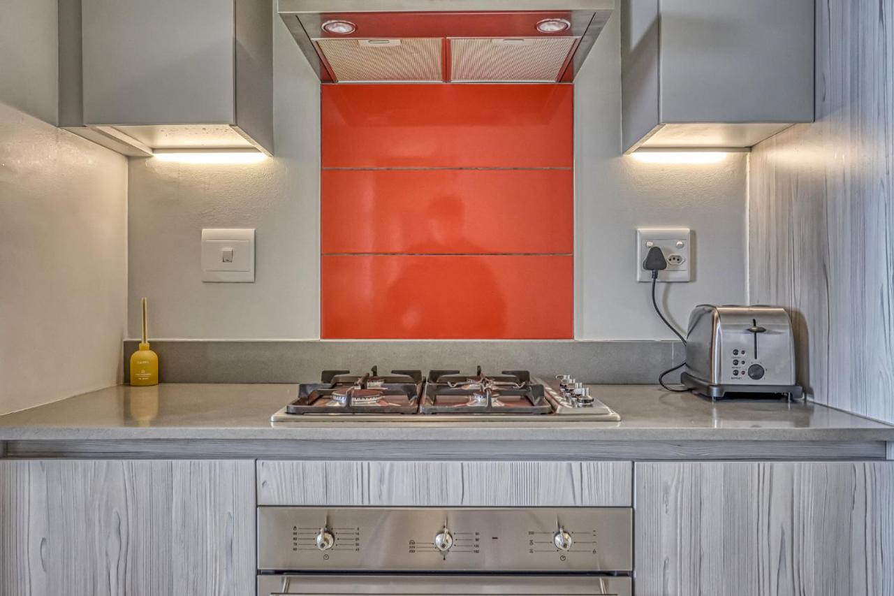 Stunning 1 Bedroom at The Median - Chambres d’hôtes Johannesbourg