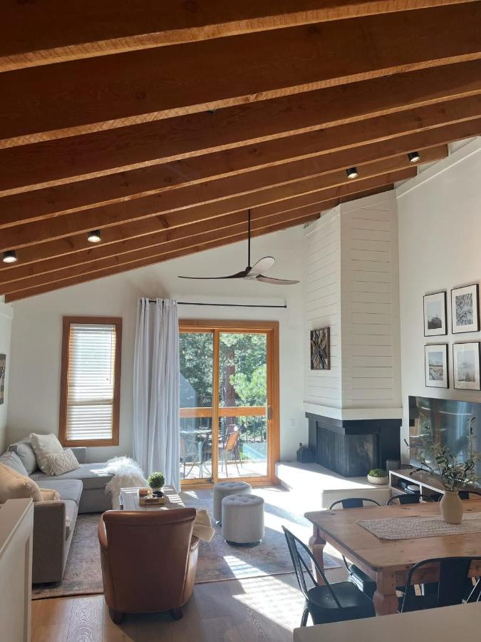 Gold Bend Bliss Short Drive to Beaches & Golfing - B&B