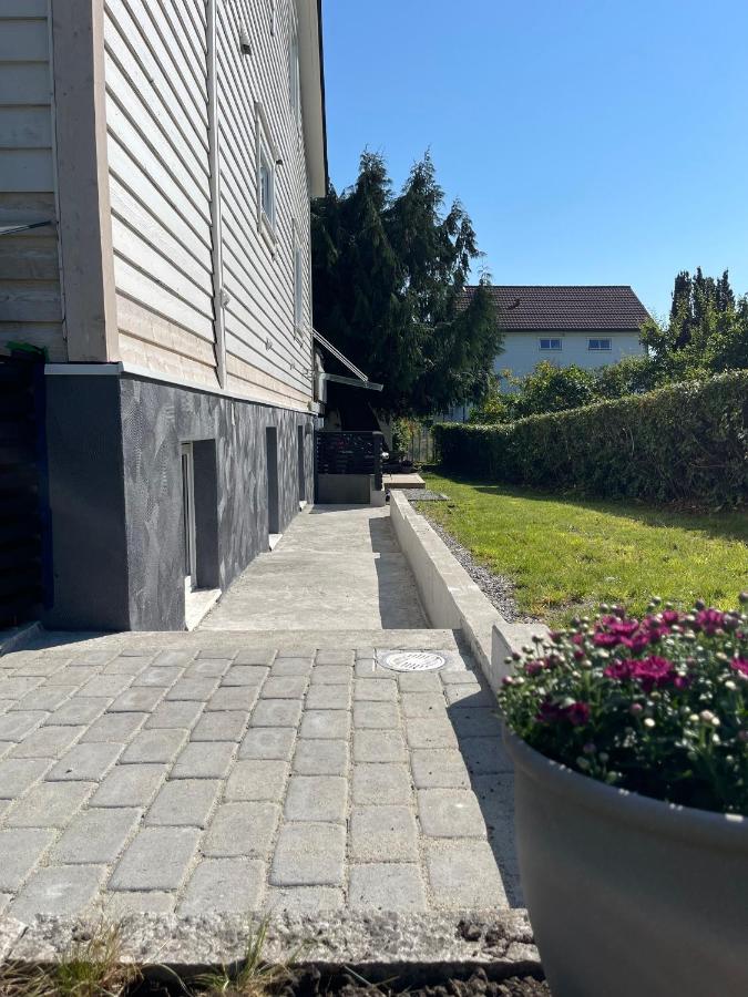 Charming Modern Apartment Close to Moa & Ålesund - B&B