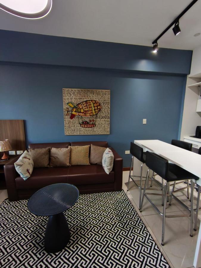 Z SHOPPING LA GALERIA APT 507 Great Location! Low price! Full amenities! - Chambres d'hôtes Asunción
