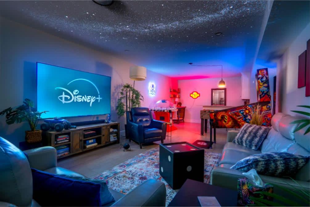 In-Home Arcade Hot Tub Golf Close to Beach - Chambres d'hôtes Old Orchard Beach