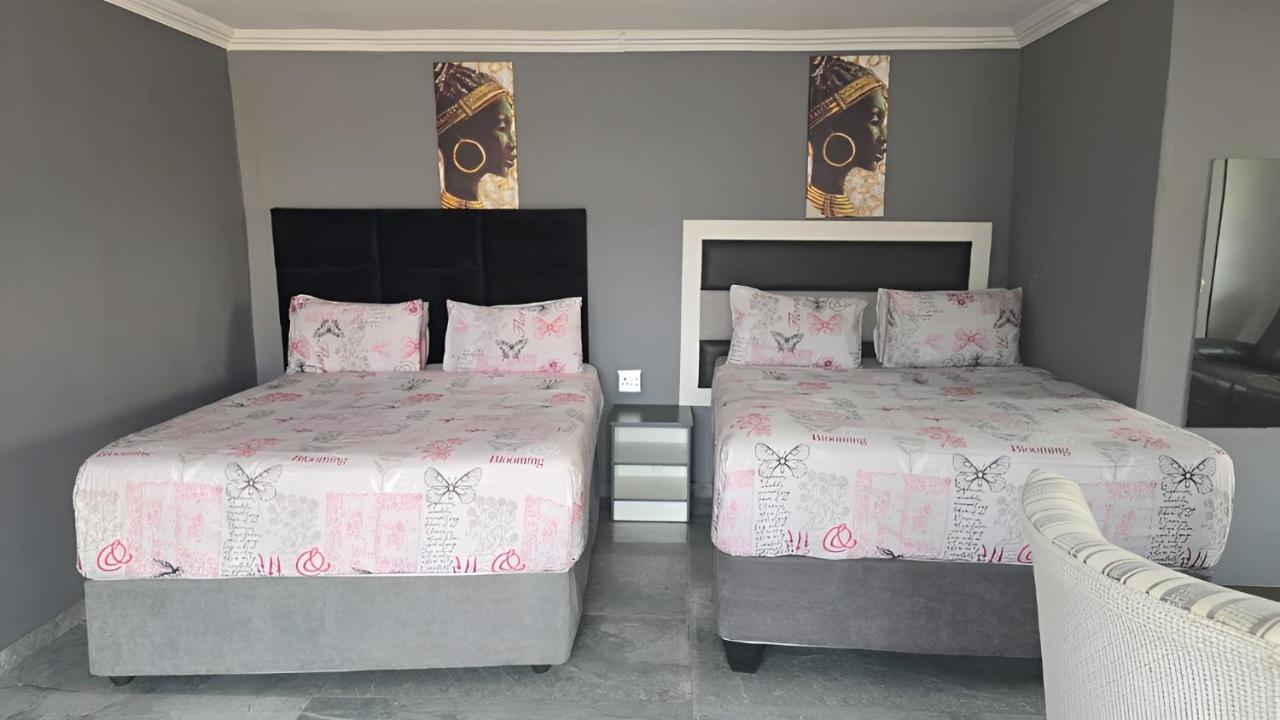 Deluxe Family Suite