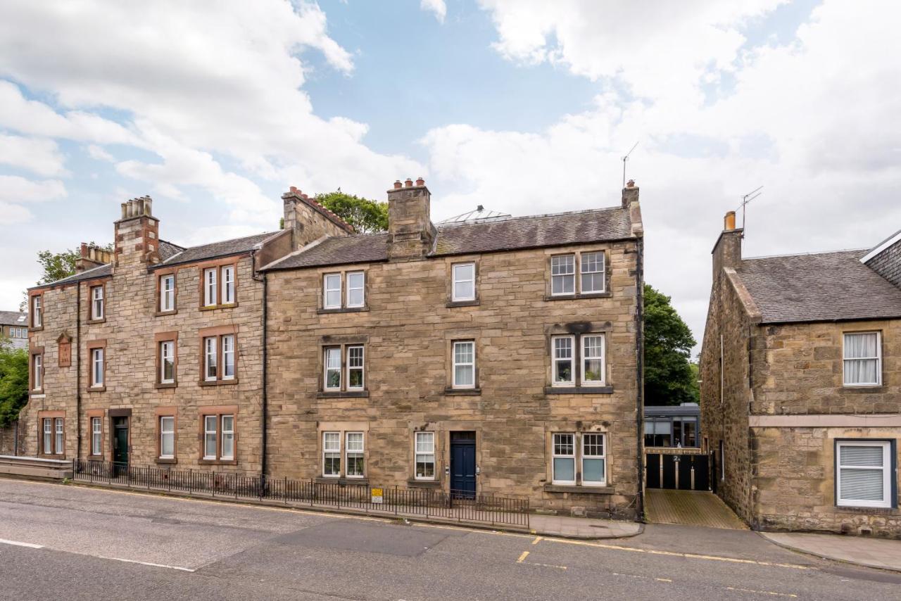 Room In Traditional Edinburgh Apartment - B&B Edinburgh