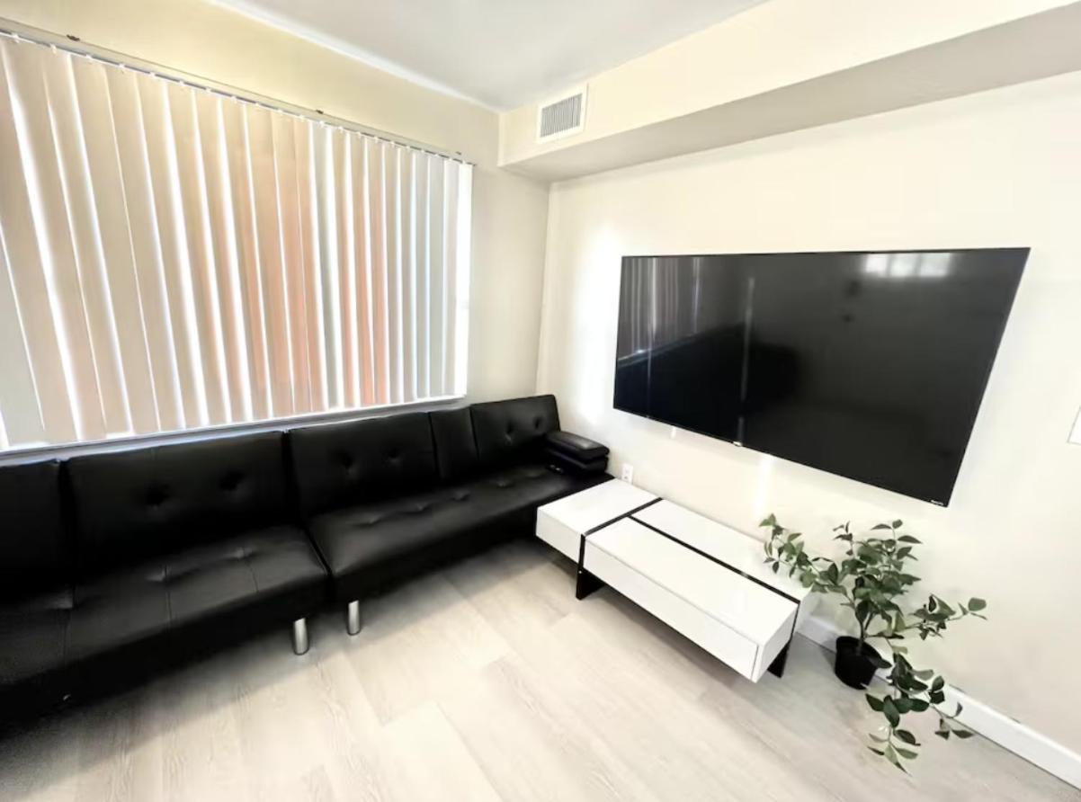 Cheerful 3-Bedroom Apartment - Bed and Breakfast Valley Stream