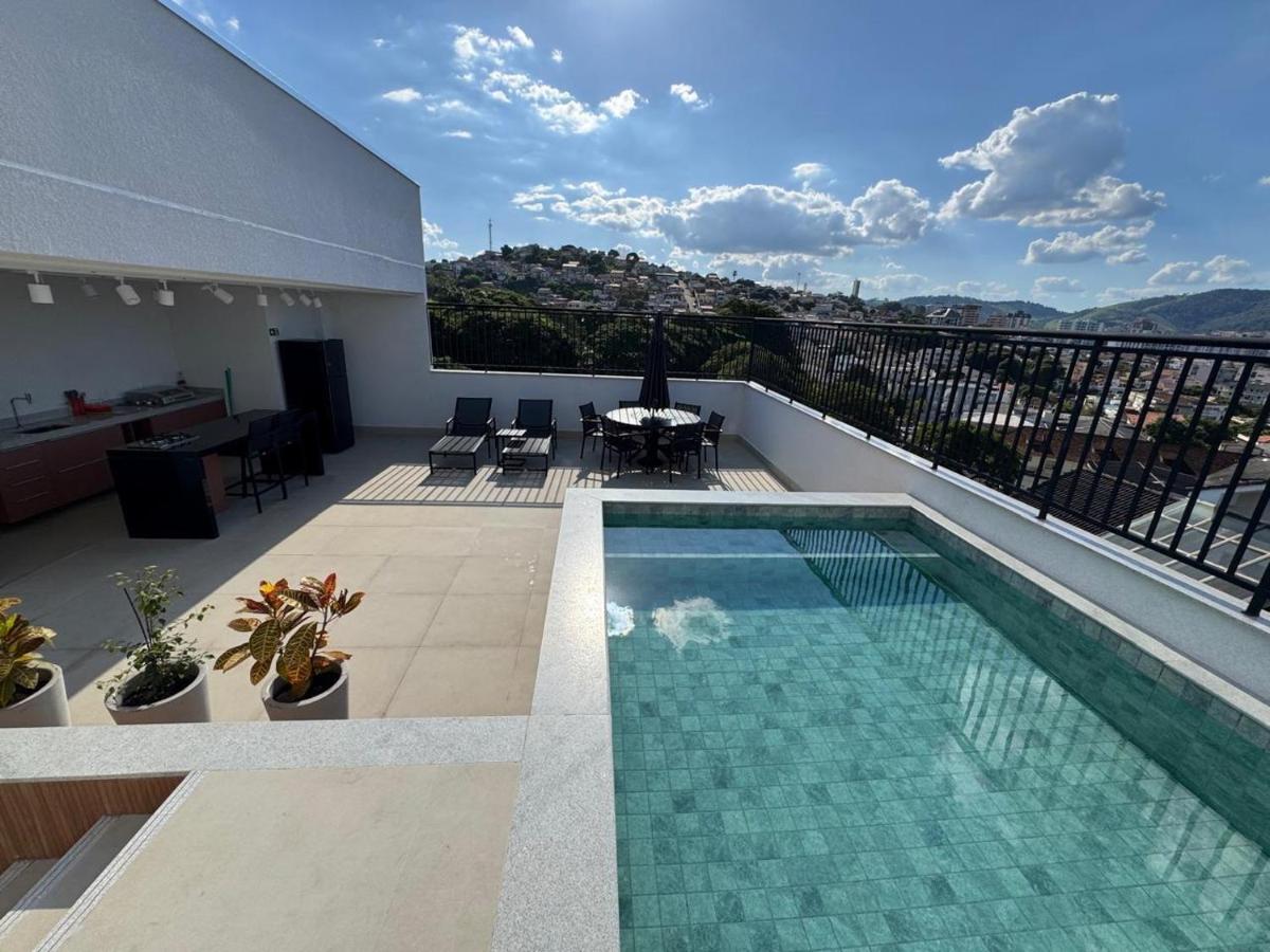 Studio lindo com ar condicionado e piscina - Bela Vita - 309 - B&B São Lourenço