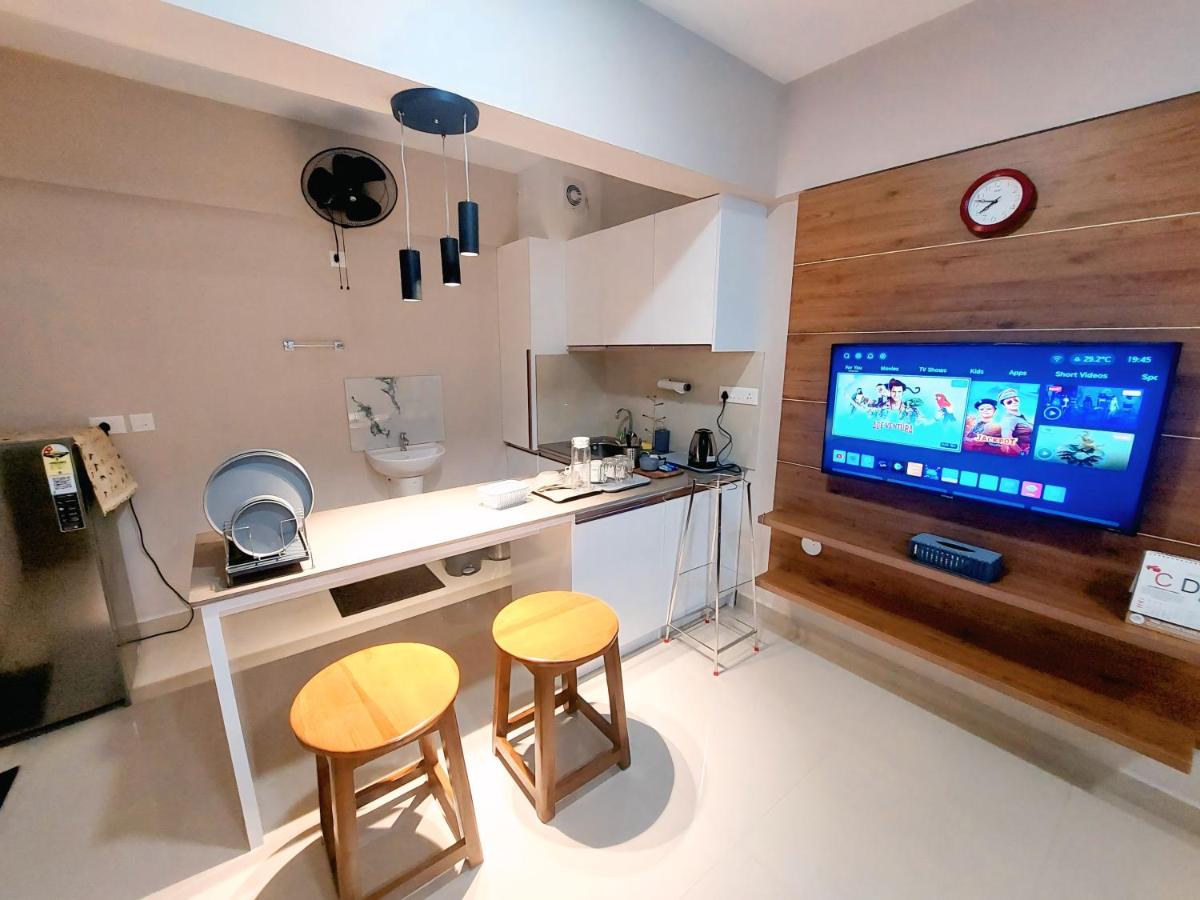 Lavender Airport Suite - B&B