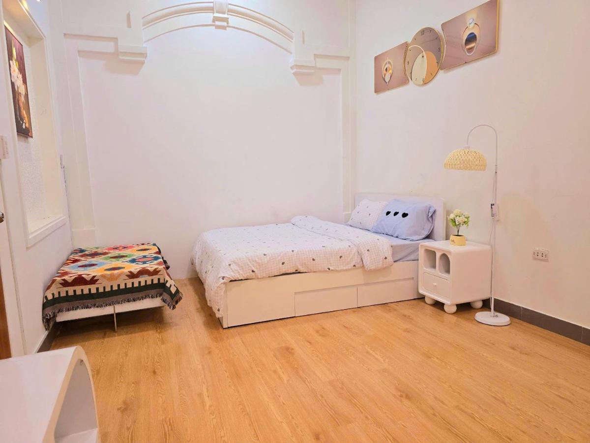 Mixed Dormitory Room