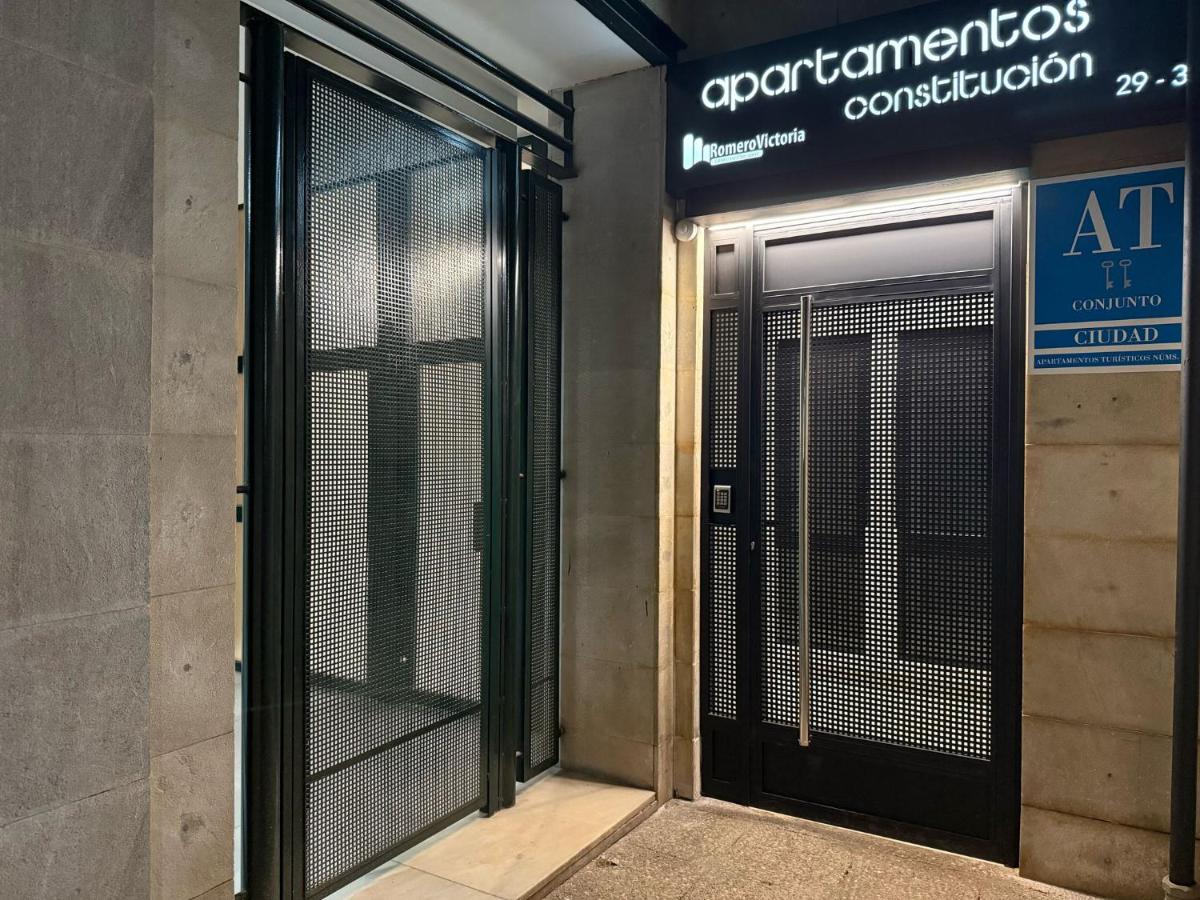 Apartamentos Constitución - Ferienwohnung Granada