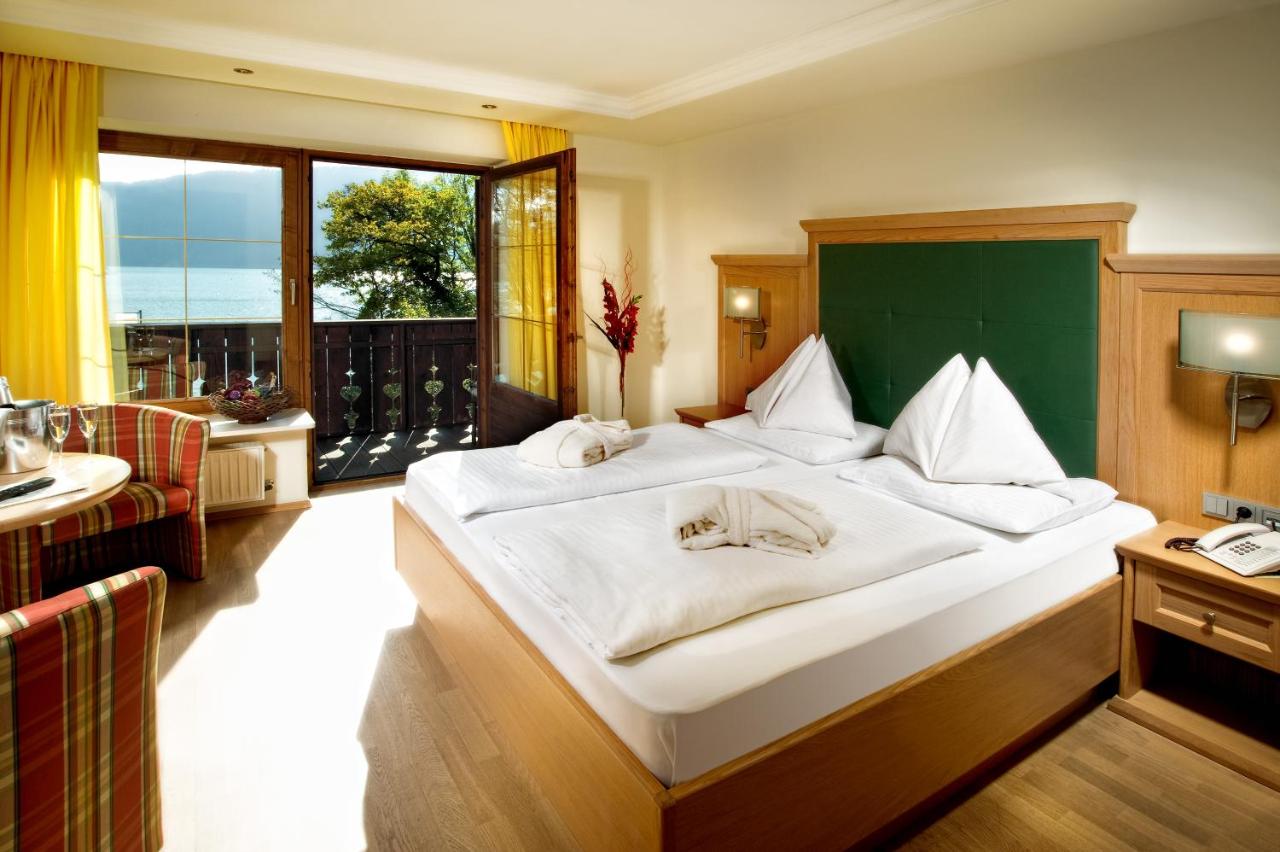 Comfort Double Room with Balcony and Lake View