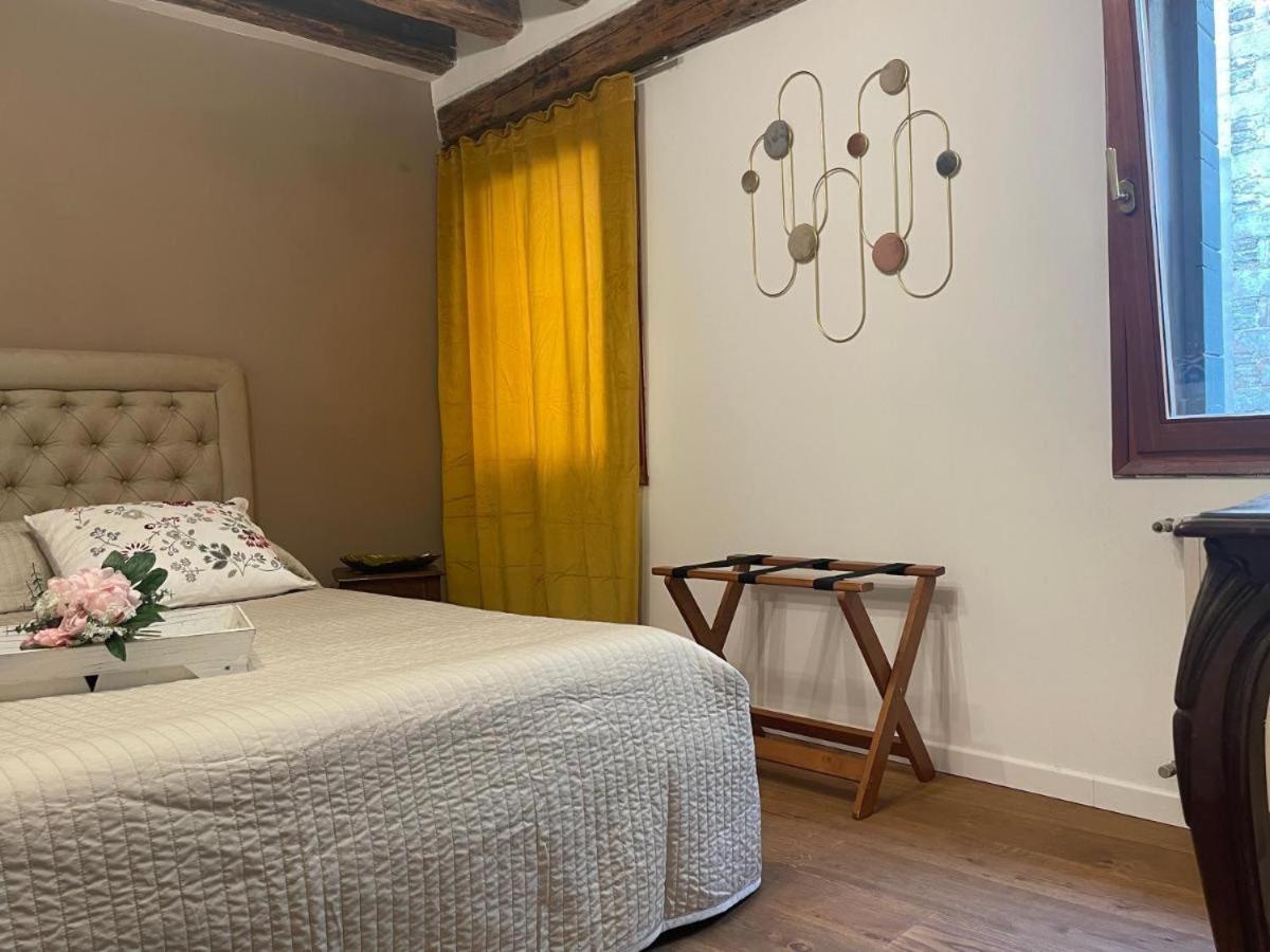 Ca' ai Sospiri - B&B Venecia