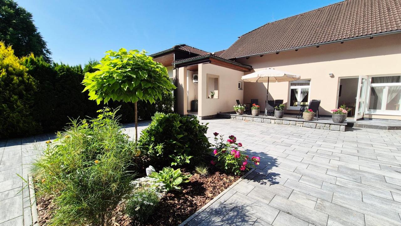 Apartmány a penzion Hacienda - B&B Domanín