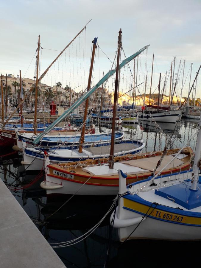 T2 350m mer rez de jardin terrasse parking privé - B&B Sanary-sur-Mer