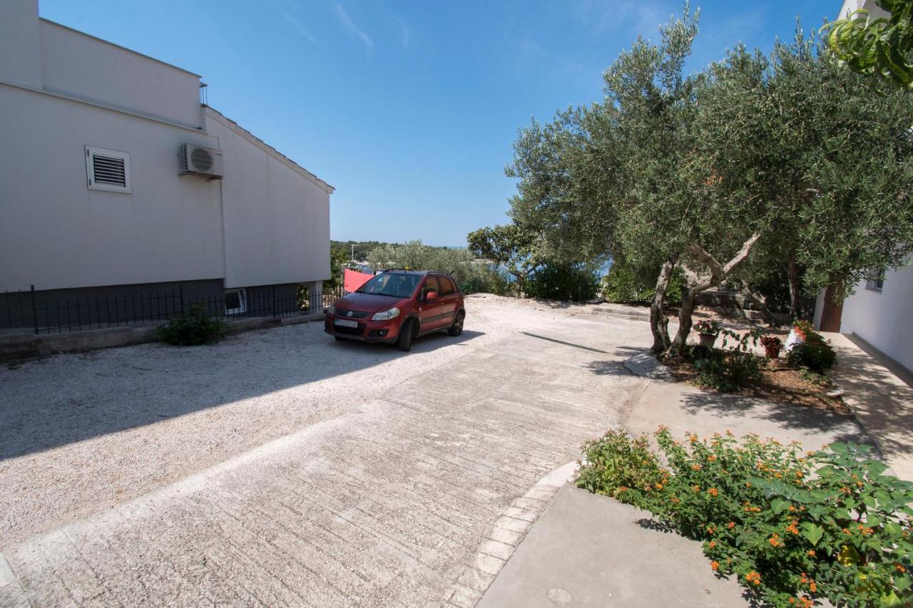 Apartment Mila - Ferienwohnung Dolac